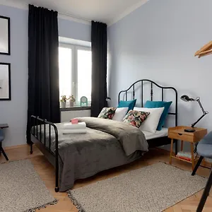 hala-mirowska-stylish-apartment.warsawhotelspoland.com/